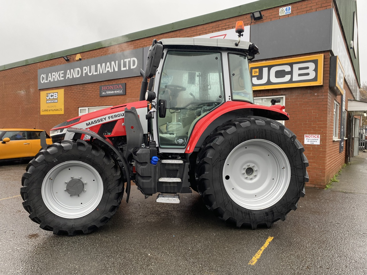 Massey Ferguson 5S.145 Essential – loader ready – Clarke & Pulman